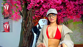 Latina Red Hair Sex and Perfect Body Glasses Wants to Be Fucked