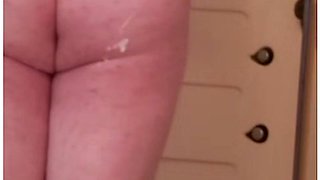 Je Me Douche, Me Branle, Joue Avec Mes Jouets Et Ejacule Deux Fois