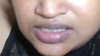 Desi Bhabhi Sucks Cock Before Golden Shower