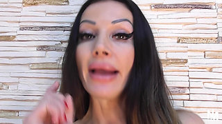 Ahmed Opens Wide to Drink Warm Piss From Tatjana