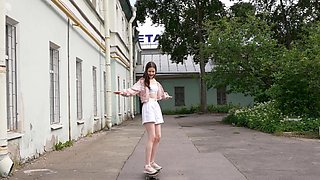 Russain beauty Margo and hunky Tony bring teen passion outdoors