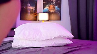 Romanian amateur webcam teen masturbate