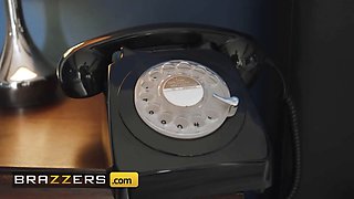 Duo lenina crowne & danny try to get their morning nut sans the motel maid catching them in the act - brazzers