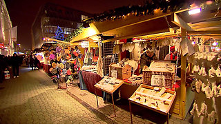 Curvy Latina Slut Deepthroats Santa Cock and Gets Creamed