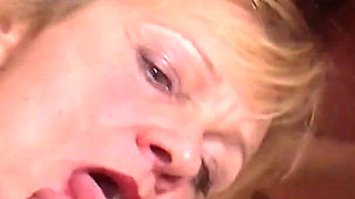 Sharing a cock during a threesome makes the fuck more exciting for the two sexy German MILFs present at Simone's house