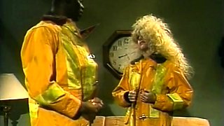 College Amateur Girls Throw Group Sex Party