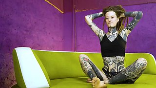 Inked TEEN Desire to Fill Her Delicious Pussy