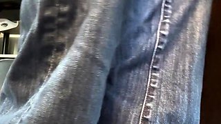 Amateur Foot Fetish Girlfriend Sucks and gives a Footjob