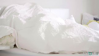 Jenna Sativa's Sizzling Lesbian Passion in a Wild Night