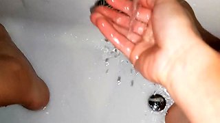 fun in the bathtub - naughty milf knows how to do it