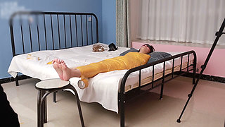 A Cute Barefoot Girlfriend Uses Tape to Bind Her Whole Body, Playing with Her Cute Bare Feet