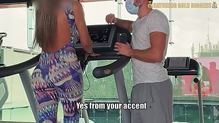 Colombian gym beauty entices with curves in a steamy home romp