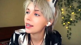 Blonde emo amateur solo masturbation