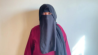 Fucking a Beautiful Maid with Big Ass in Saudi Arabia When She Cleaning Bed Room - Ass Fuck & Cum