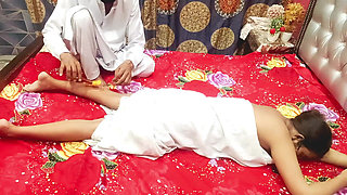 Massage Bhaiya Gave Me a Lot of Pleasure by Putting His Penis in My Ass, He Squeezed My Big Boobs and Took Out the Cum, Hindi Au