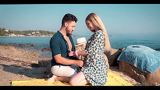 Risking It All on Empty Beach - Real Amateur Couple Squirt