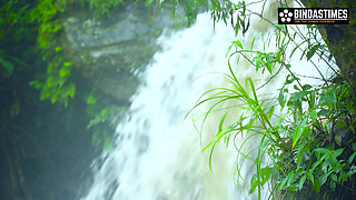 Desi girl Sudipa having sex in the waterfall and gets cum in her mouth