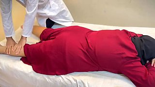 Big Ass Egyptian MILF Aria Mia Gets Sensual Thai Massage With Happy Ending