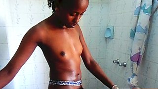 Two EBONY TEENS ate WET PUSSY in my shower