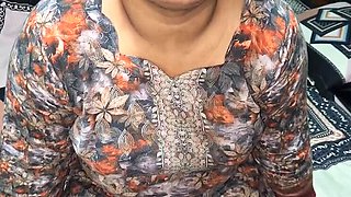 Bangladeshi Real Housewife Fucks Her Male Maid - Desi Housewife Sex Scandal Part 1