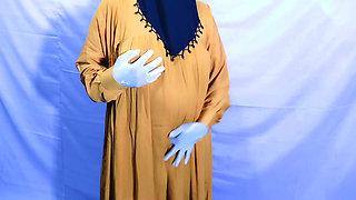 Indian Muslim Hijabi Beautiful Wife Satisfying Her Sexual Hunger With Her Hands - Clear Hindi