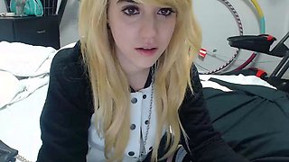 AMATEUR BRUNETTE TEEN NATURAL TIT CAUGHT MASTURBATINg CHEAT