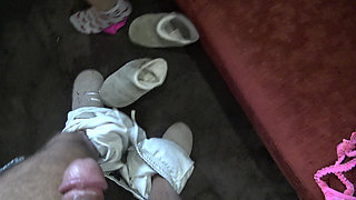 Slutty Arab Stepdaughter Lets Me Cum Inside Her Pussy