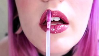 Stroke For My Smoking Glossy Lips