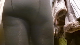 I flash in the fitting room, the curtain is open
