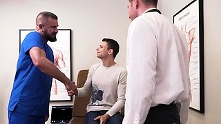 Doctor tells nurse to fuck twink