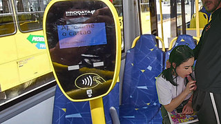 Female Student Can't Resist the Cock She Saw on the Bus
