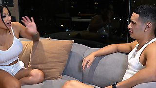 I seduce my sister's boyfriend to cheat on her - Mariana