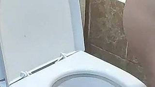 Peeing on the Toilet - Wet Pussy Play