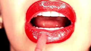 4K Applying lip glitter & smoking & drool fetish