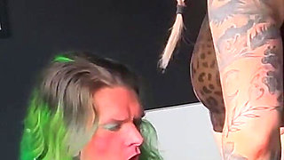 I Like to Peg the Prettiest of Girls