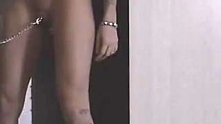 Wall Sit. Physical Failure as Obedience