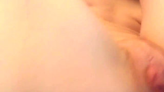 Anal Masturbation and Pussy Rubbing in Flexible Position