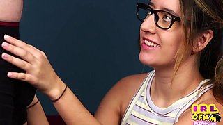 Cute CFNM glasses babe deepthraoting guy