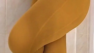 Pissing My Self Wearing Nylon Leggings in the Shower