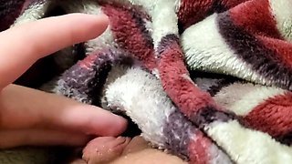 Left-Handed Solo Female Orgasm for the First Time