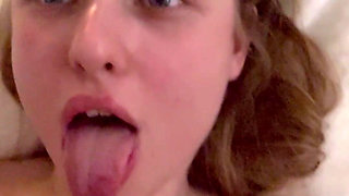 Fingering Pussy Close up in the Hotel