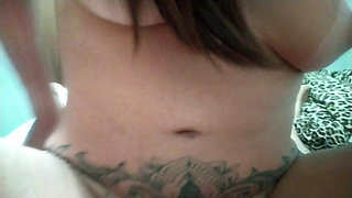 Another video of the evangelical woman who was expelled from the church for recording videos an 18-year-old boy after the service