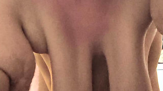 Mummys Not Quiet When She Squirts in Private