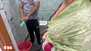 Bhabhi Ne Kaha Maang Bharne Ki Umar Mein Pichkaari Bhar raha hain&hellip;.