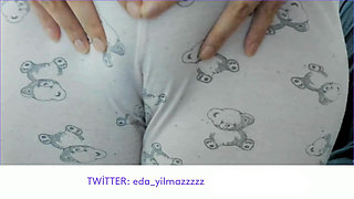 CAMELTOE- MASTURBATION IN PAJAMAS- PUFFED PUSSY- TURKISH PORN