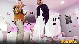 Stunning Selina Bentz and Juniper Ren - young (18+) movie - Daughter Swap