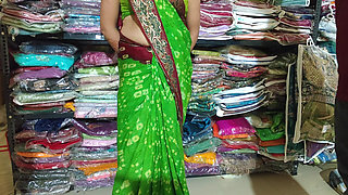 Fucked Bhabhi in exchange for a new saree