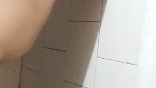 I Fuck the Neighbor's Daughter in Her Bathroom and Fill Her Ass with Hot Cum