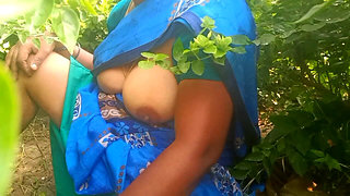 Beautiful Boobs of the Aunty Who Works in the Garden