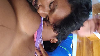 Pregnancy Mein Bhabhi Ki Boobs Mein Bahot Khujli Ho Rahi Thi Unke Pati Ne Boobs Chatkar Unki Khujli Mitai - Desi Dehati Bhabhi B
